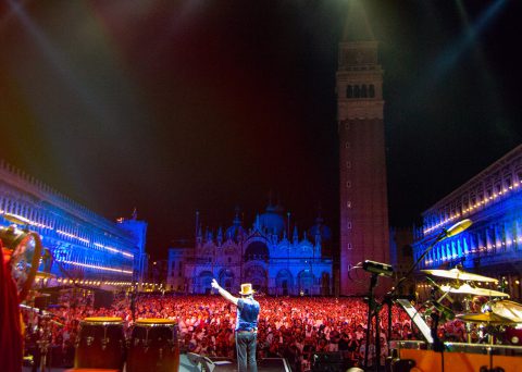 166 concerti in 5 continenti, passando per 48 nazioni e 136 città:  sono stati due anni magnifici!